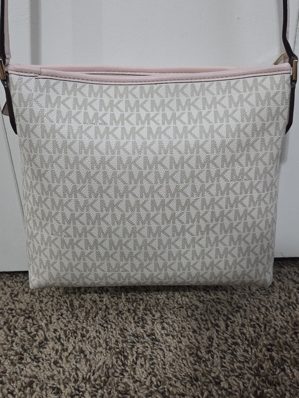 Michael Kors Light Pink and White Signature Stripe Shoulder Bag - Picture 3 of 6